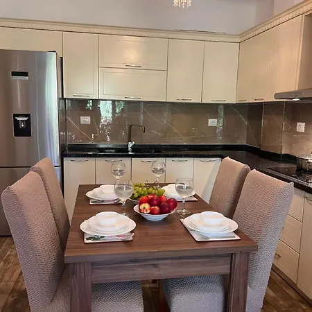 Beachside Flat, Gjiri I Lalzit, Garden And Balcony Appartement *