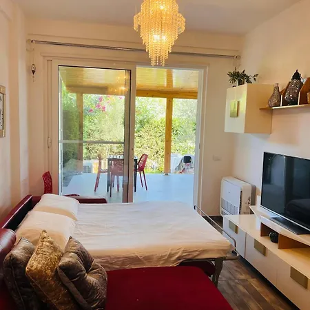 Appartement Beachside Flat, Gjiri I Lalzit, Garden And Balcony *