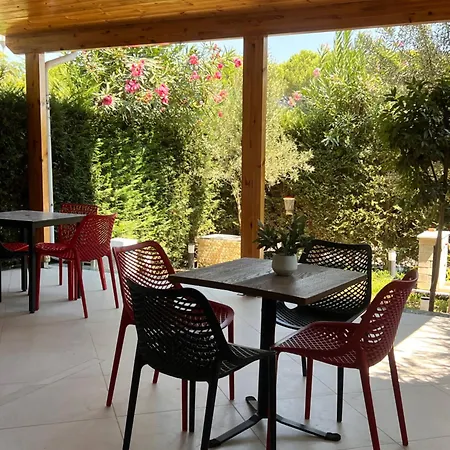 Appartement Beachside Flat, Gjiri I Lalzit, Garden And Balcony Draç